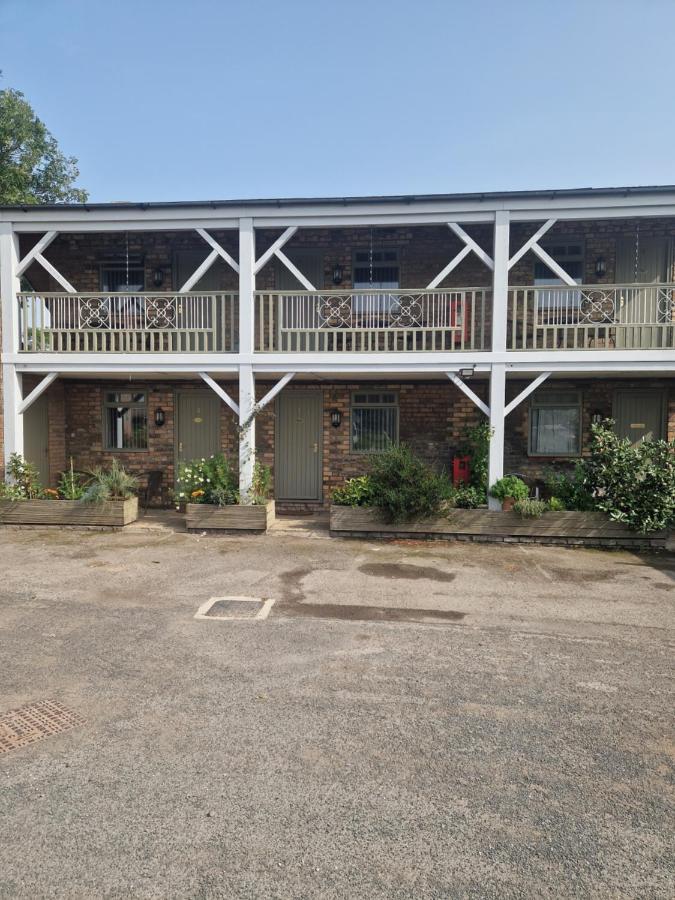 The Bosville Arms Rudston Екстериор снимка