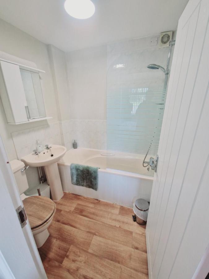 The Bosville Arms Rudston Екстериор снимка
